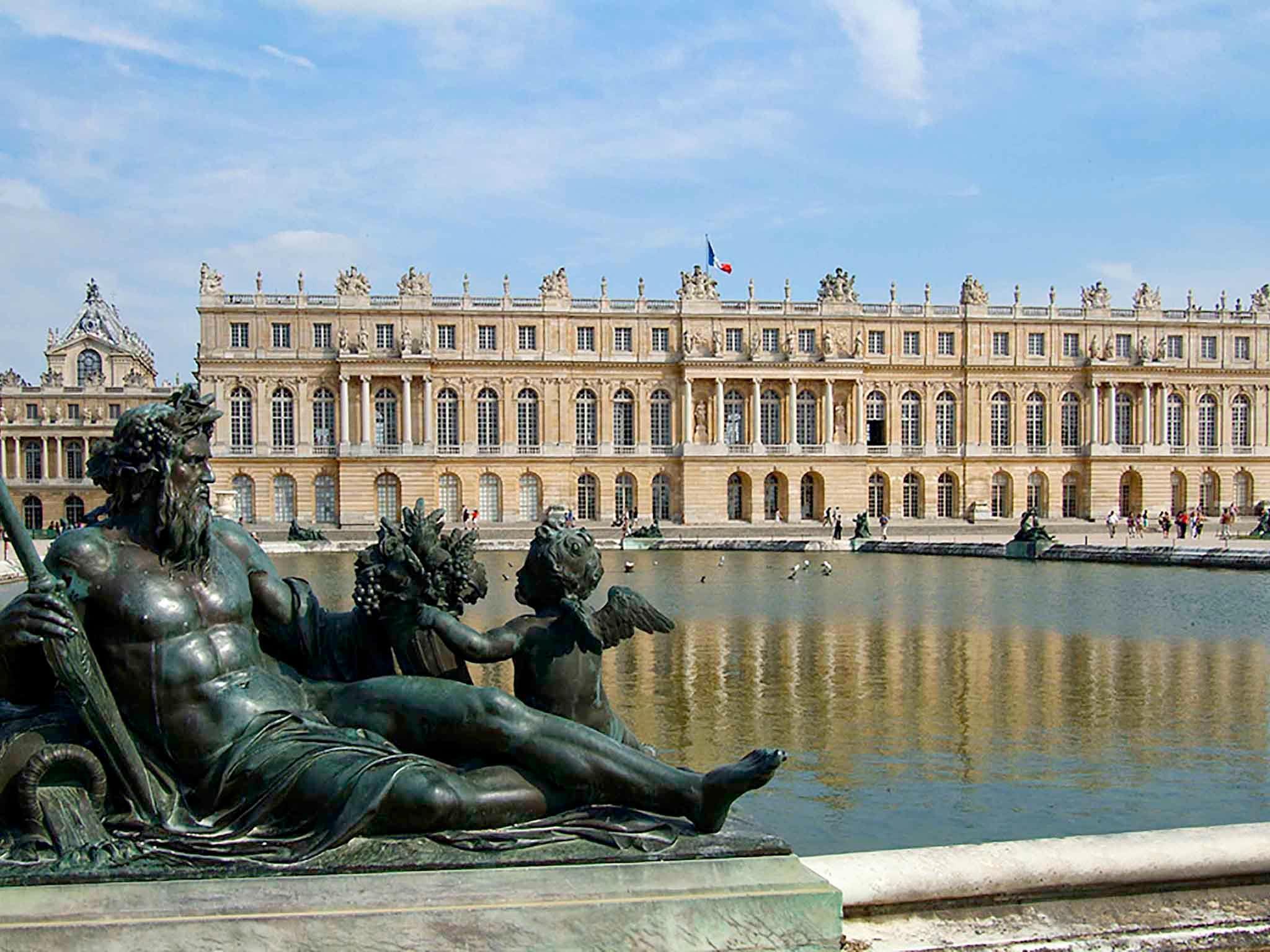 Paris Versailles Hotel 3*